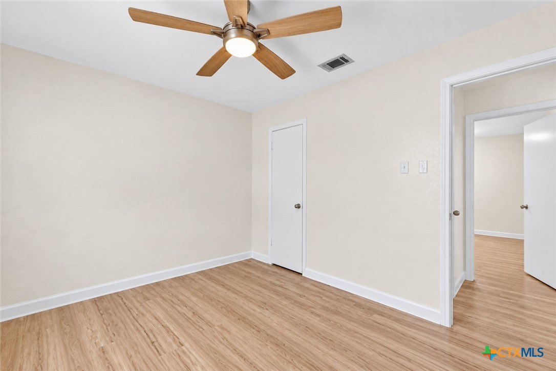 308 River Hills Property Photo 12
