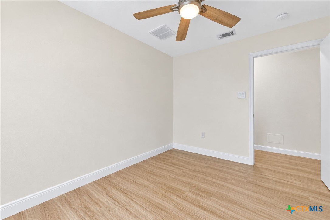 308 River Hills Property Photo 14