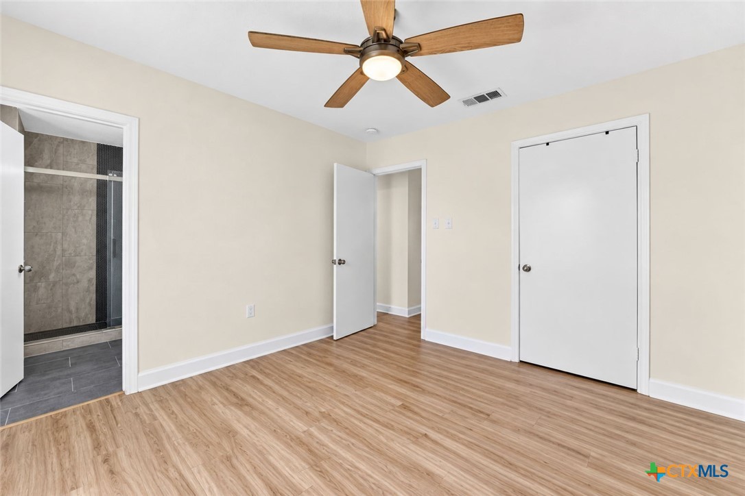 308 River Hills Property Photo 16