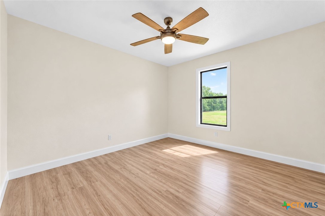 308 River Hills Property Photo 18