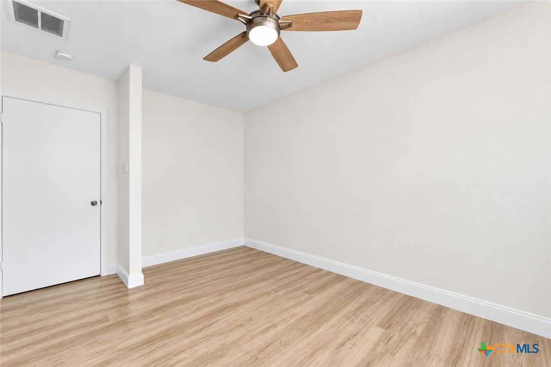 308 River Hills Property Photo 24
