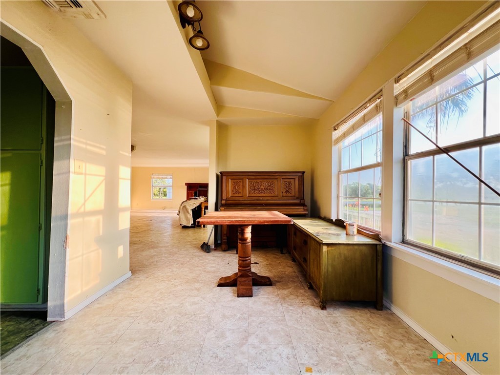 2232 W Monroe Avenue Property Photo 8