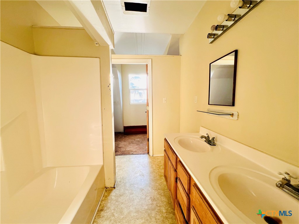 2232 W Monroe Avenue Property Photo 24