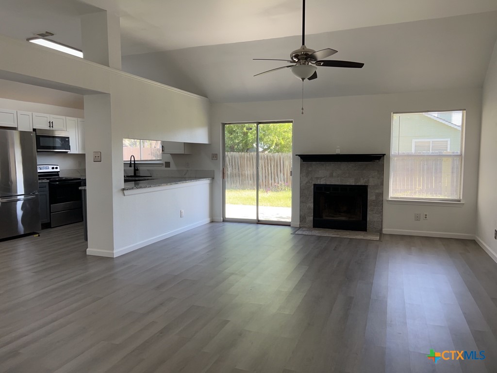 2503 Armadillo Drive Property Photo 2
