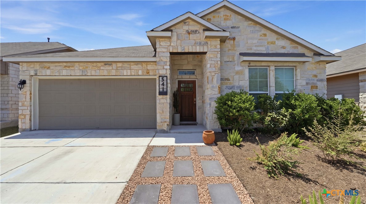 541 Blue Stem Road Property Photo 1