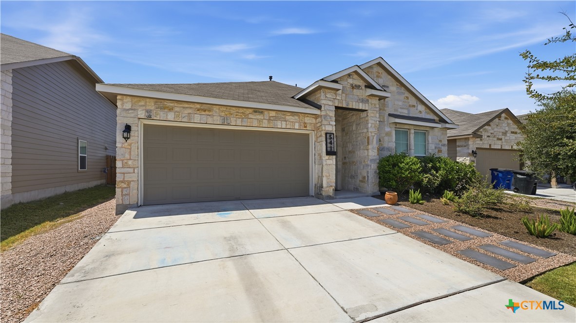 541 Blue Stem Road Property Photo 3