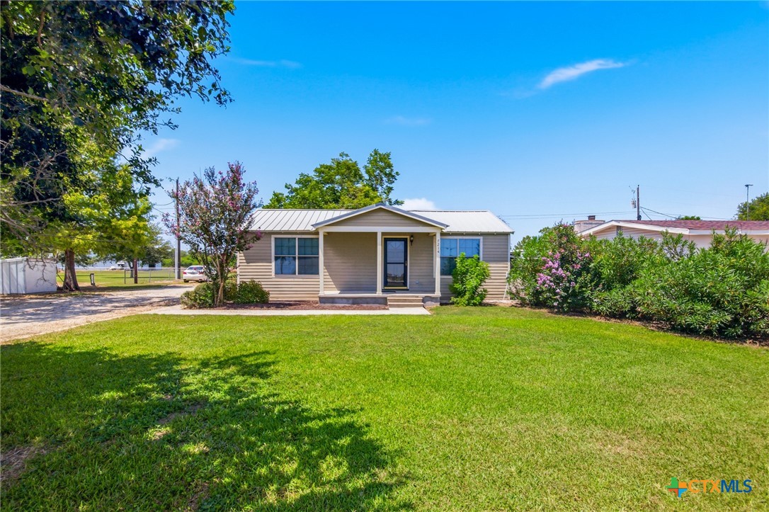7214 & 7216 State Highway 185 Property Photo 1