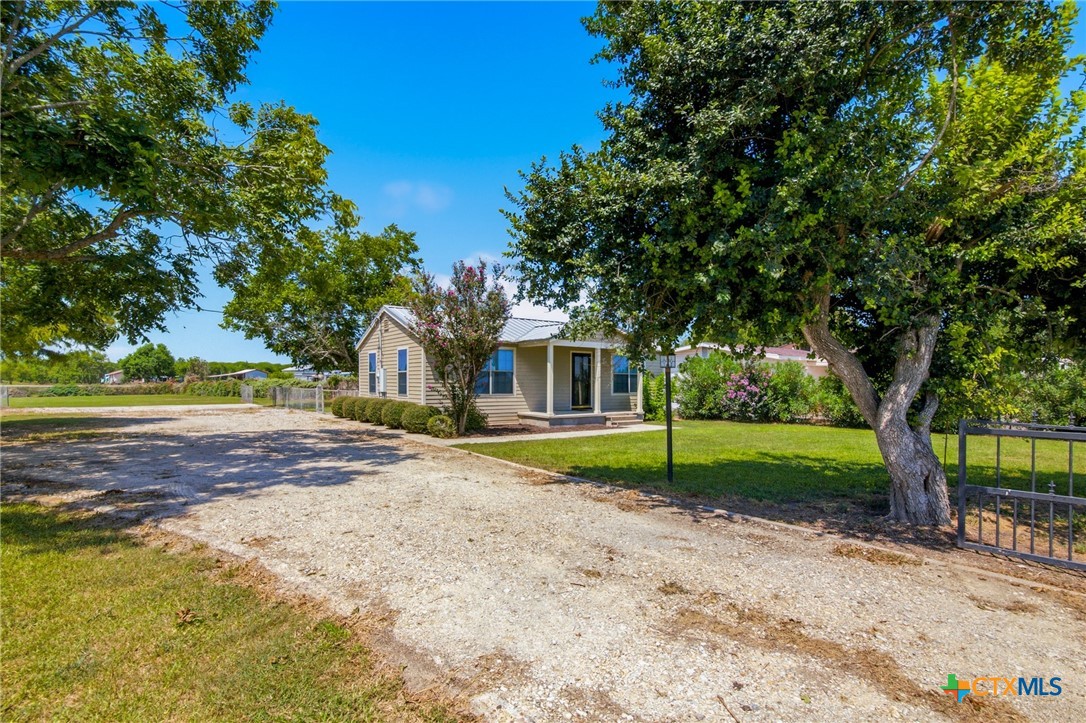 7214 & 7216 State Highway 185 Property Photo 20