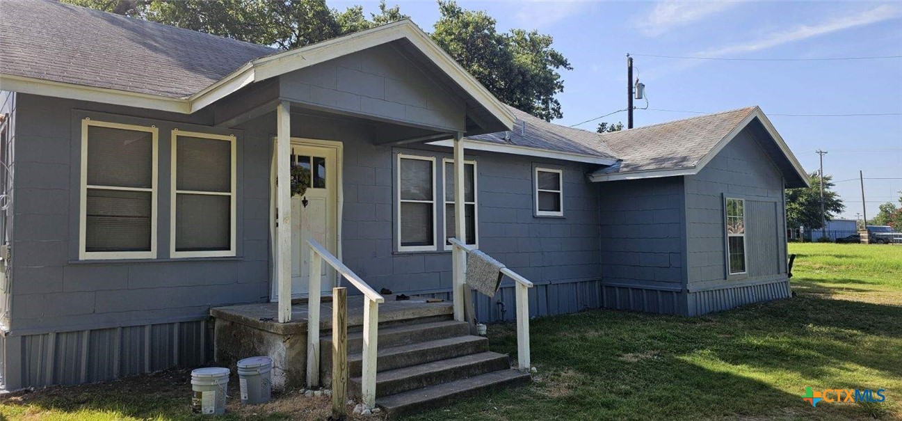 501 N Austin Avenue Property Photo 1