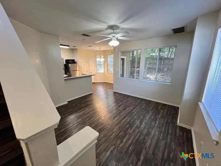 939 Sagewood Trail 941 Property Photo 4