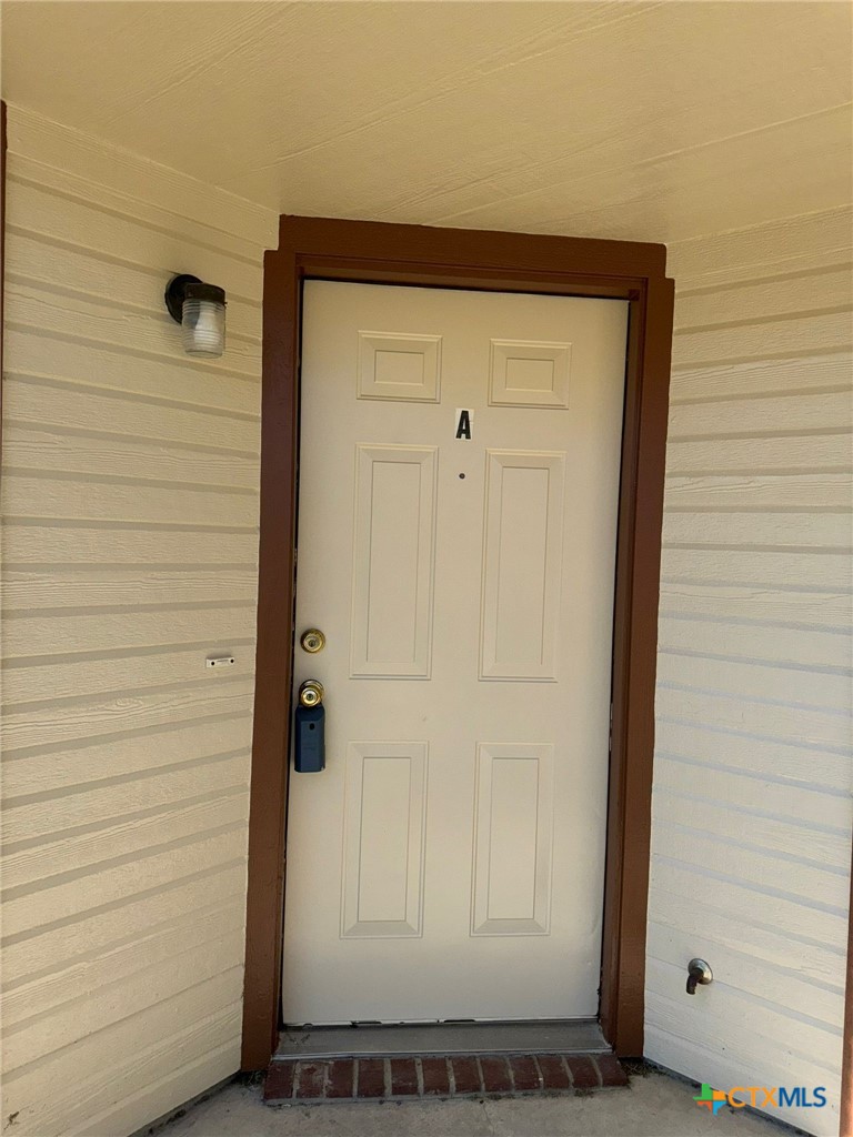 4103 Gus Drive B Property Photo 3