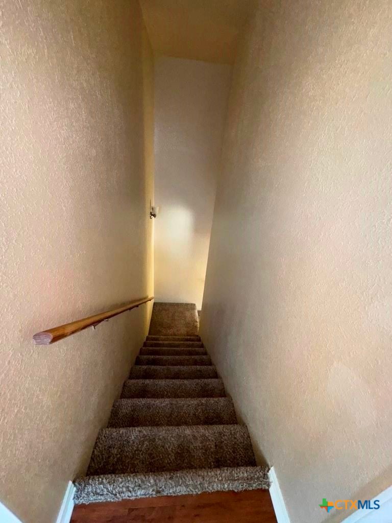 4103 Gus Drive B Property Photo 10