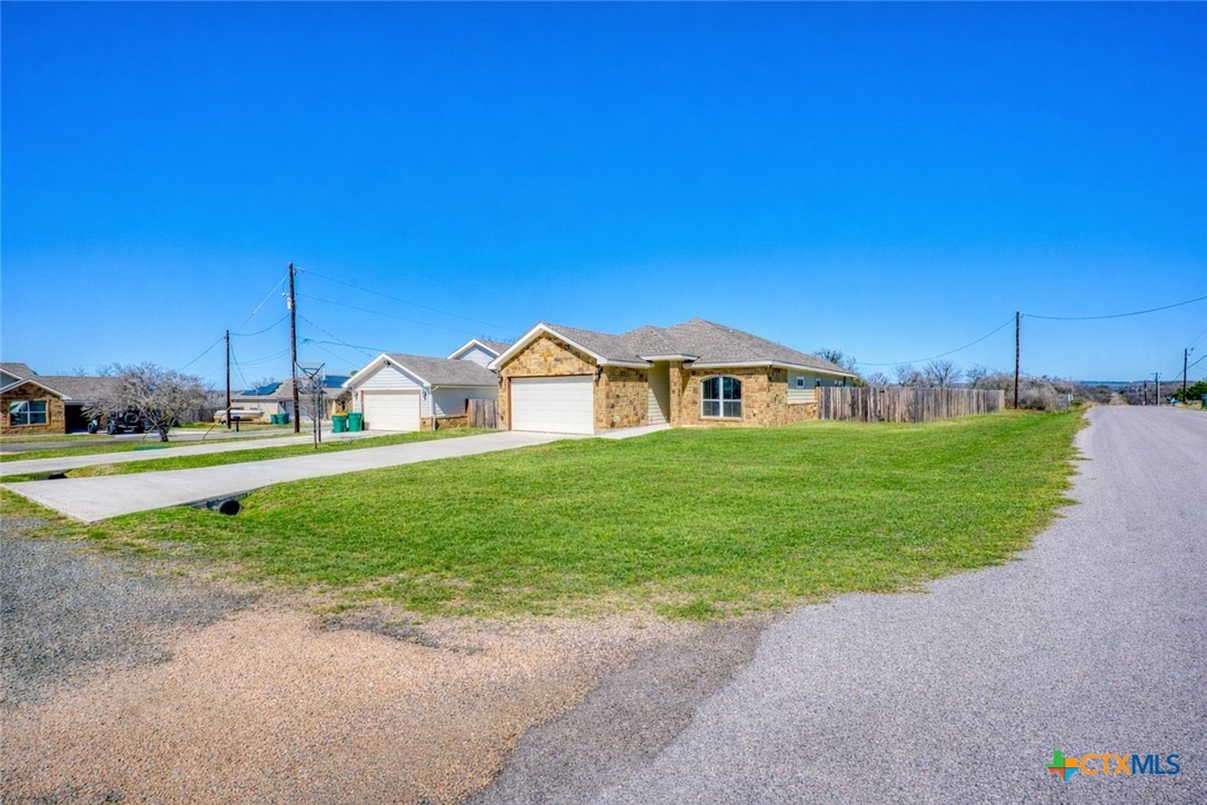 1516 Stonecrest Drive Property Photo 1