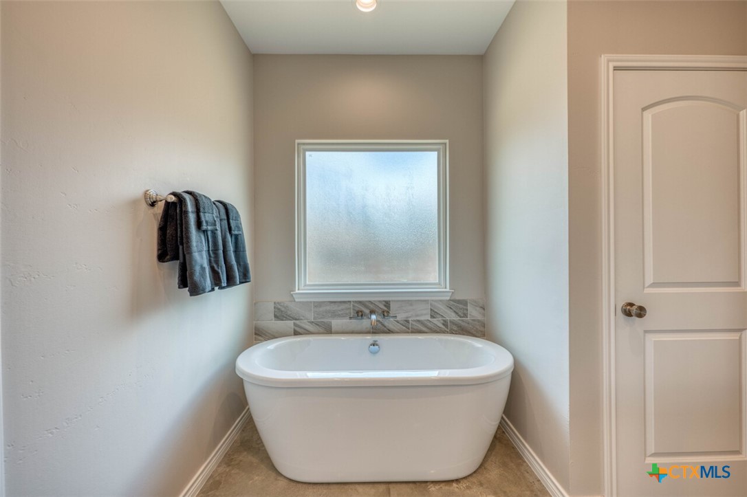 1516 Stonecrest Drive Property Photo 12
