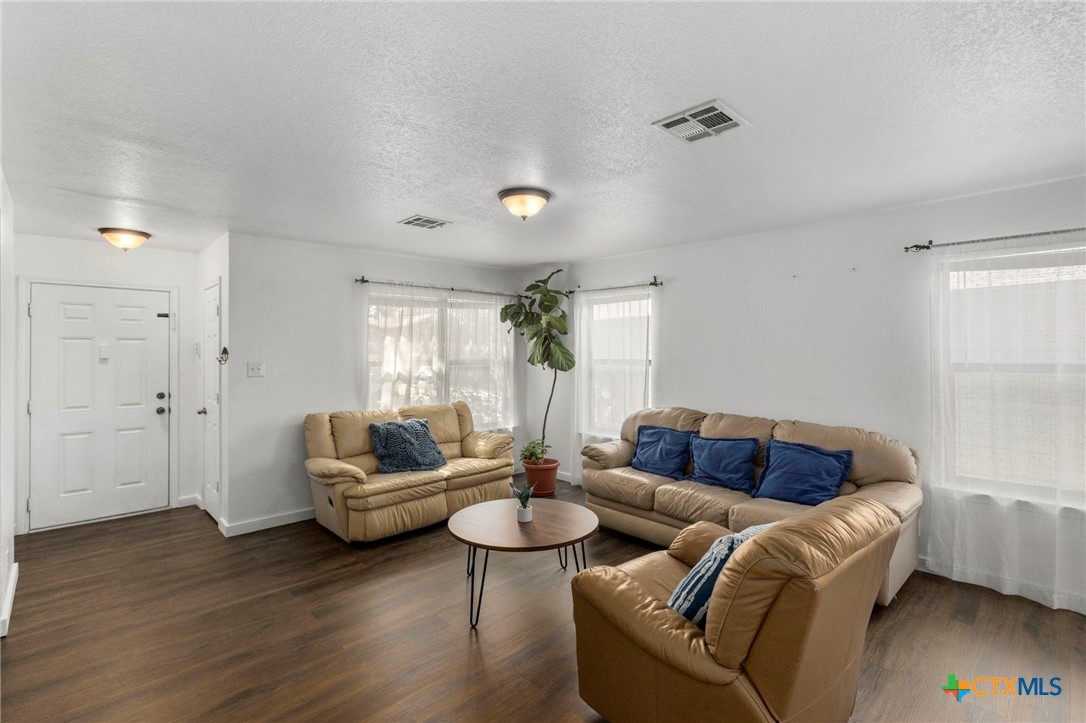 291 Cordero Drive Property Photo 5