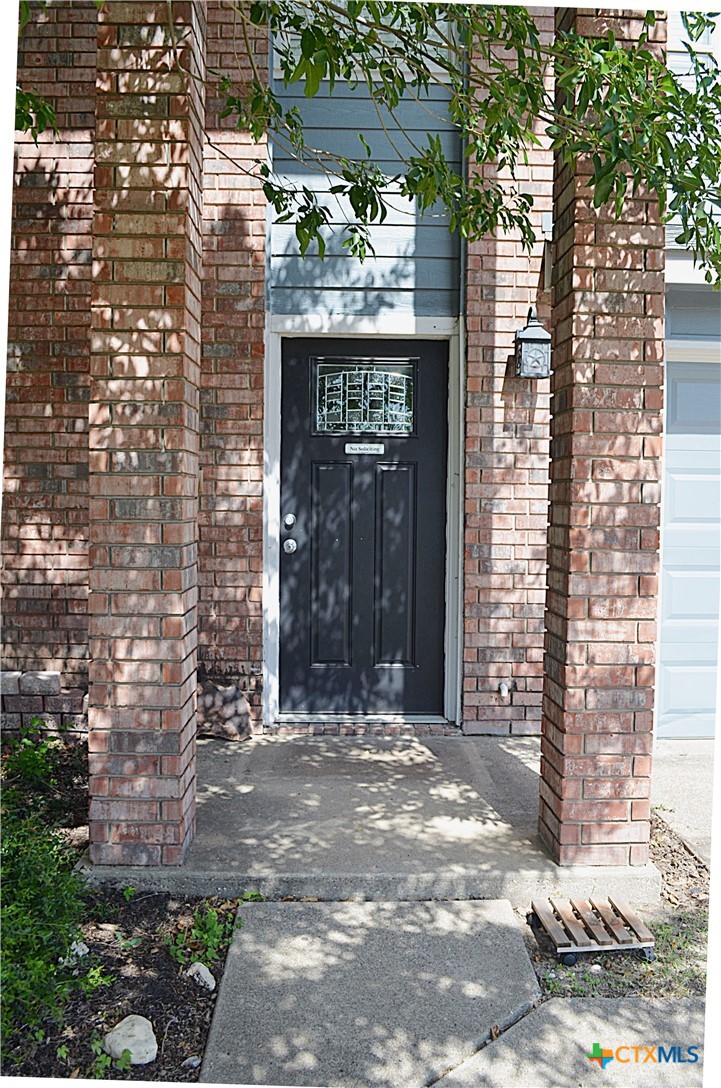 4603 Regency Drive Property Photo 2