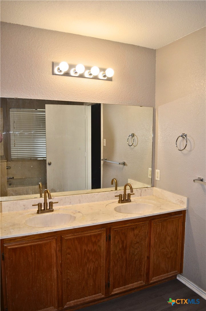4603 Regency Drive Property Photo 23