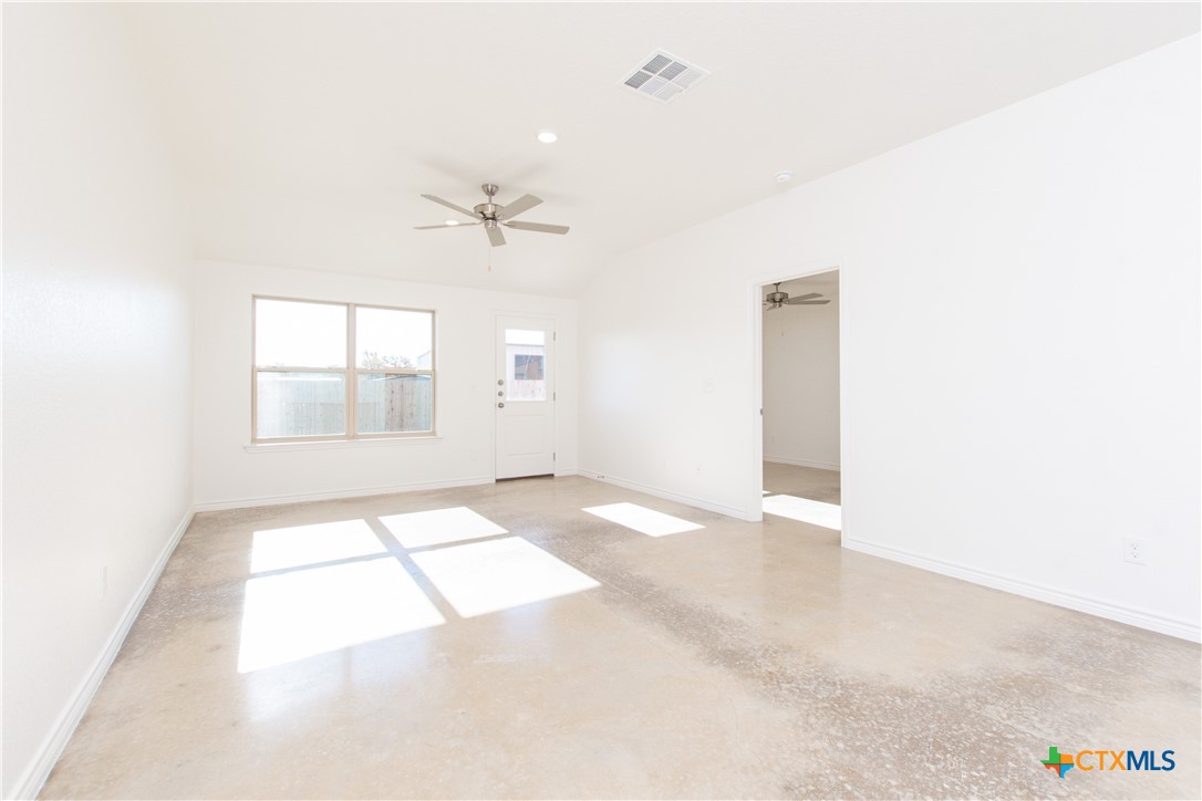 1301 Concord Drive A Property Photo 3