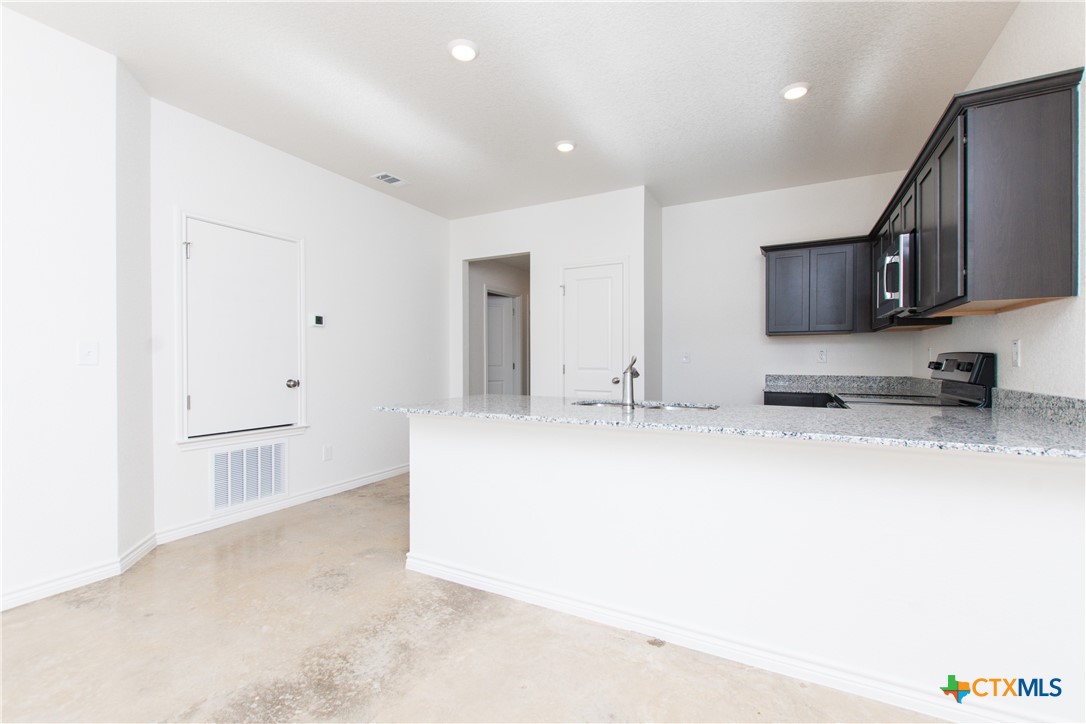 1301 Concord Drive A Property Photo 6