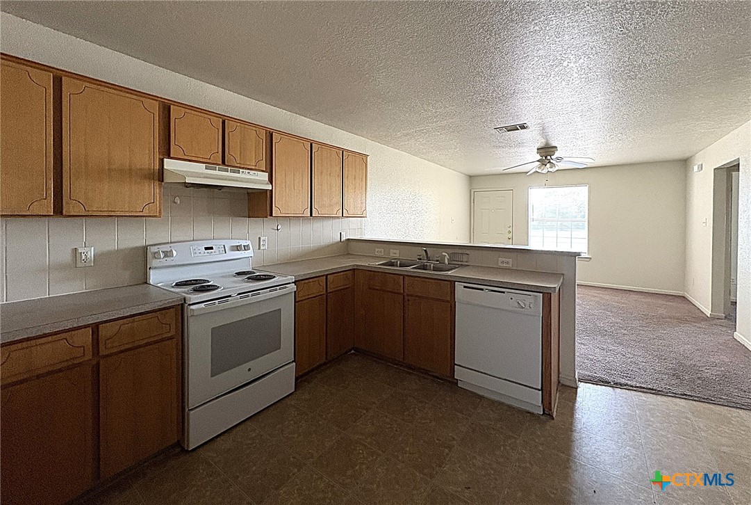 2111 Jennifer Drive B Property Photo 5