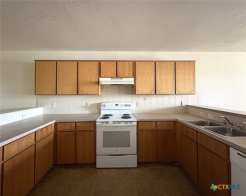 2111 Jennifer Drive B Property Photo 6