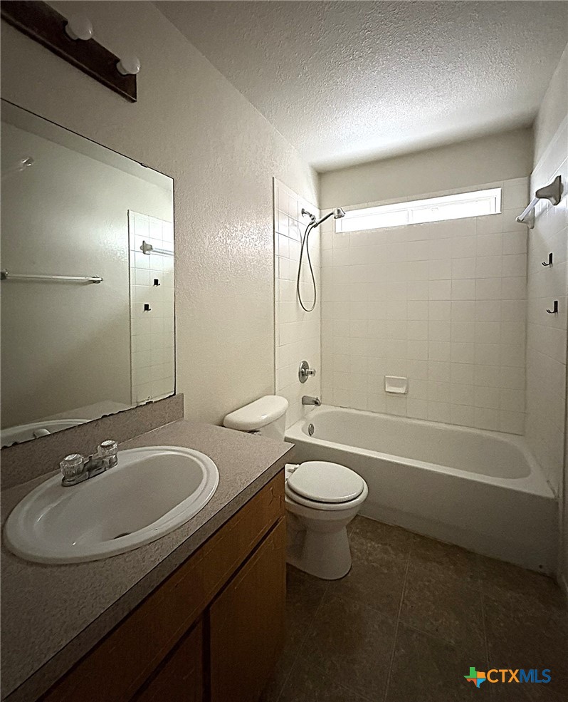 2111 Jennifer Drive B Property Photo 11