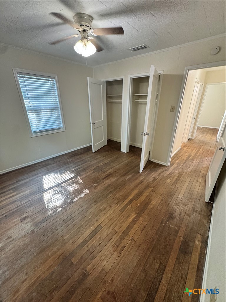1312 E Mistletoe Avenue Property Photo 8