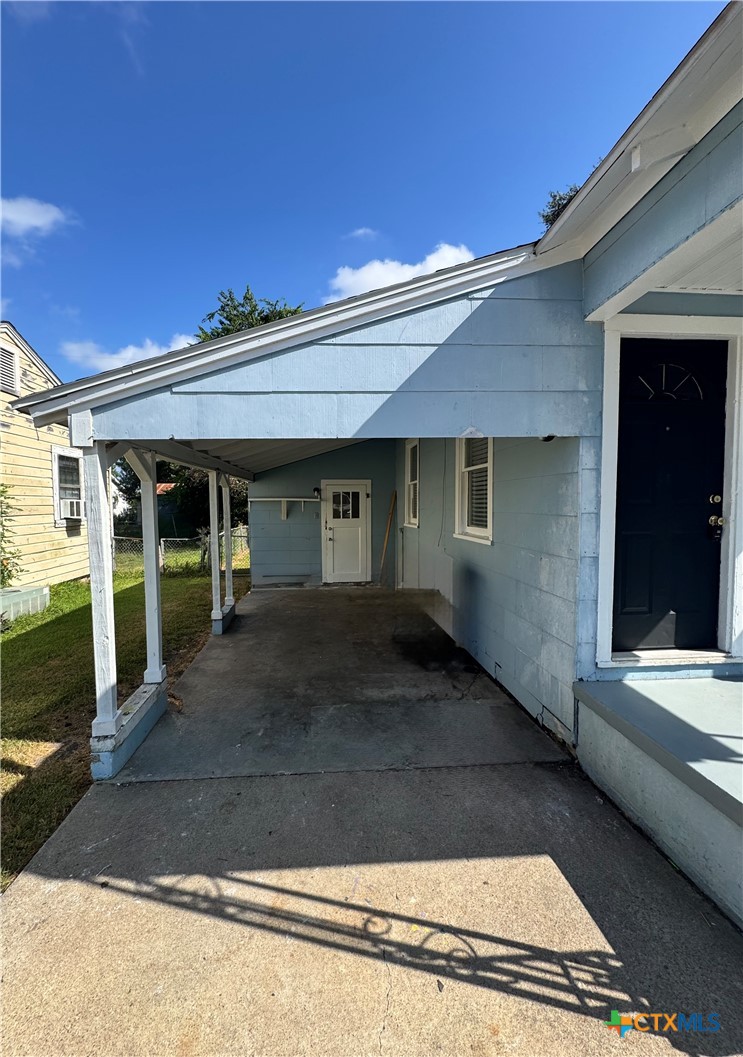 1312 E Mistletoe Avenue Property Photo 14