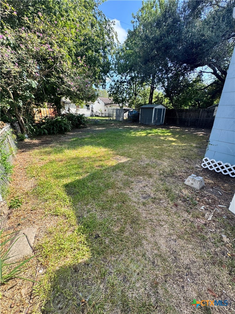 1312 E Mistletoe Avenue Property Photo 15