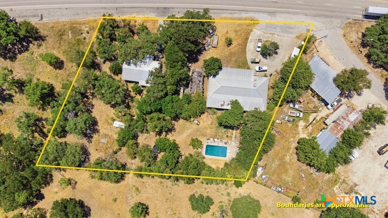 1909 And 1907 S Highway 183 / S Key Avenue Property Photo 7