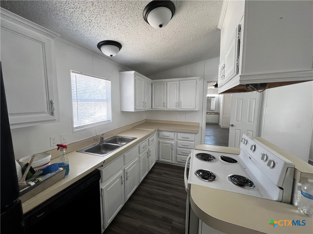1405 Harris Hill Road Property Photo 2