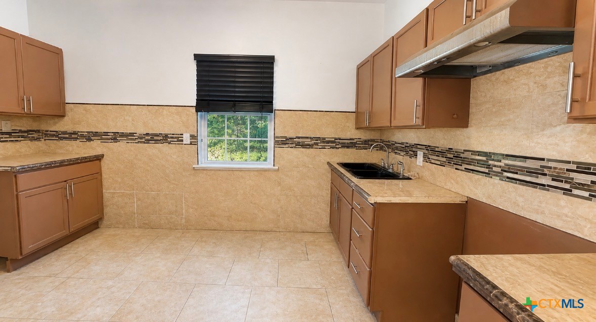 510 E Pine Street Property Photo 6