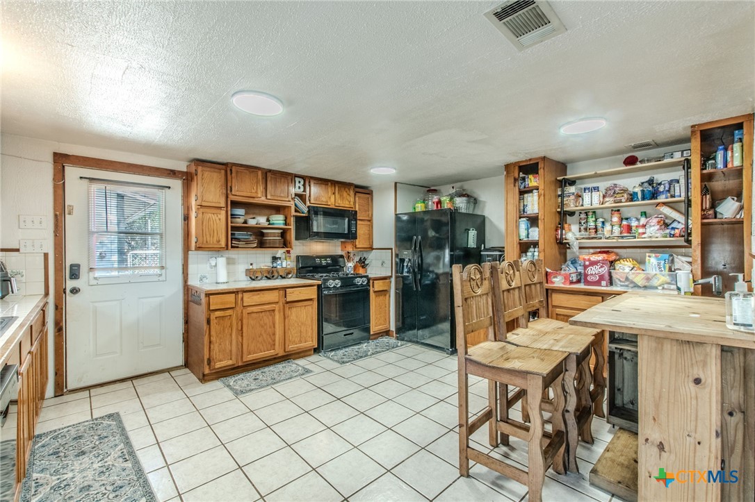 4560 County Road 107 Property Photo 6