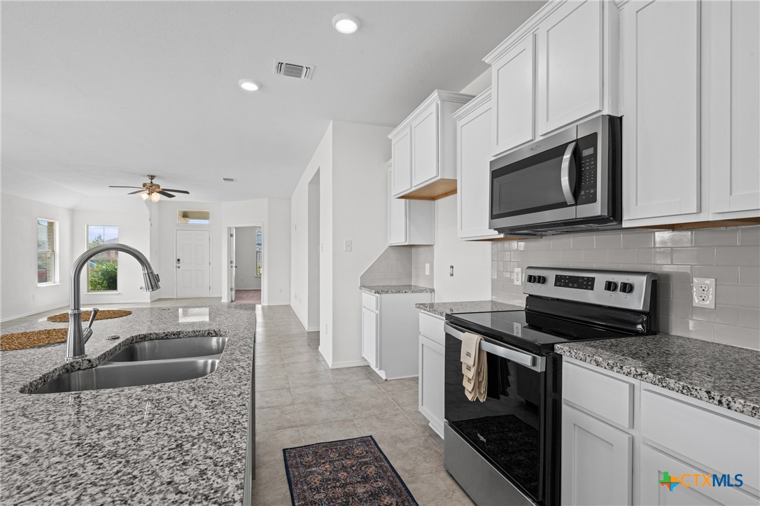 8618 Stonehollow Drive Property Photo 13