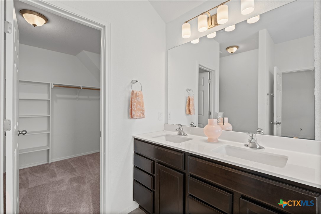 8618 Stonehollow Drive Property Photo 30