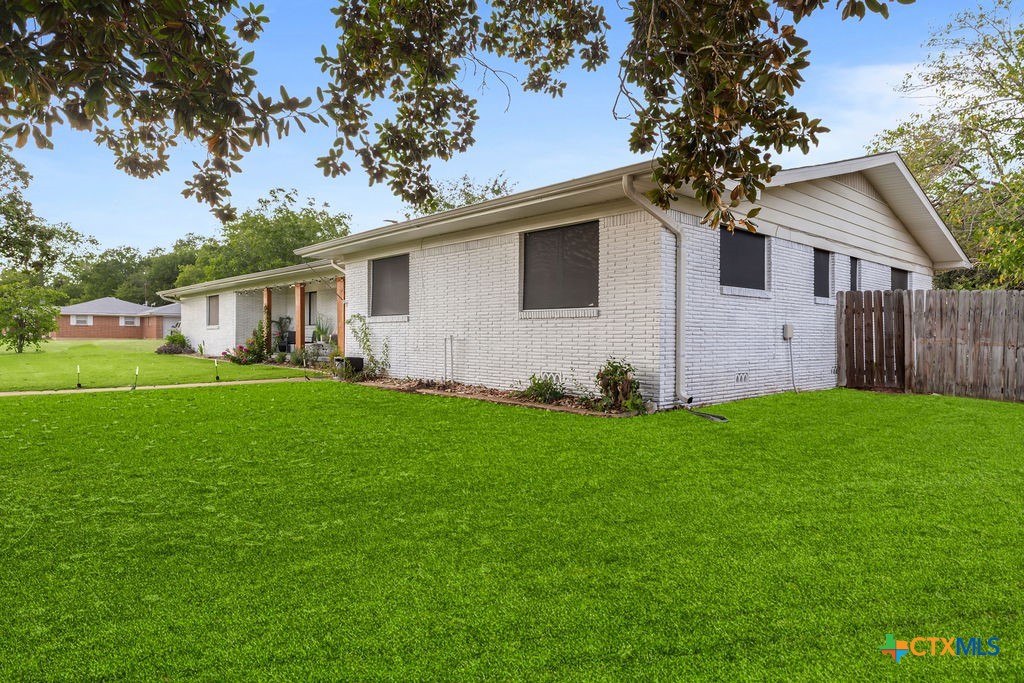 3301 Lake Ann Avenue Property Photo 6