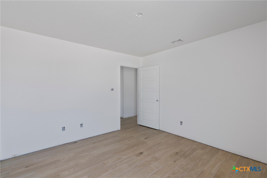 1312 Flint Ridge Loop Property Photo 27