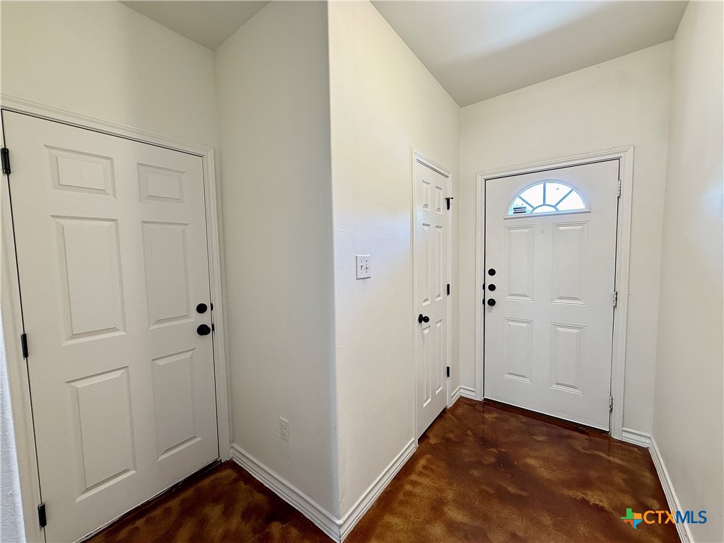 91 Plaza Drive 2 Property Photo 9