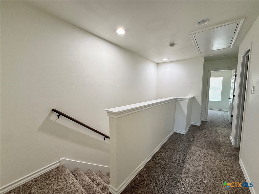 91 Plaza Drive 2 Property Photo 10