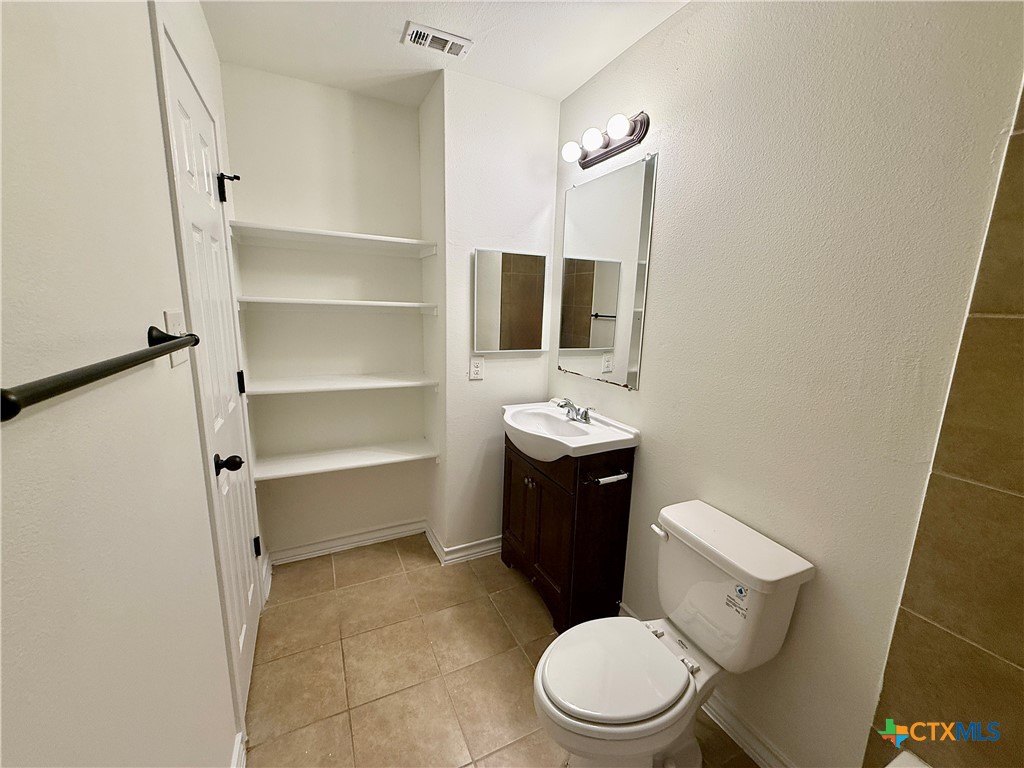91 Plaza Drive 2 Property Photo 16