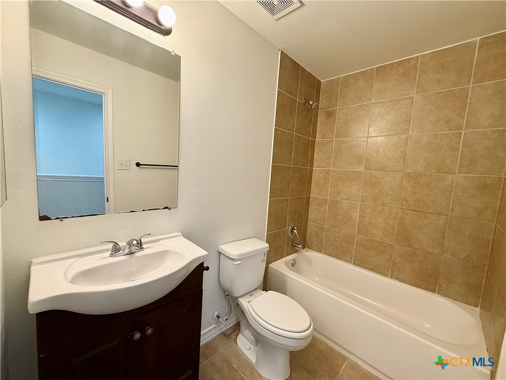91 Plaza Drive 2 Property Photo 17