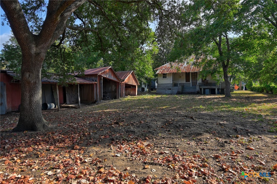124 S Avenue I Property Photo 17