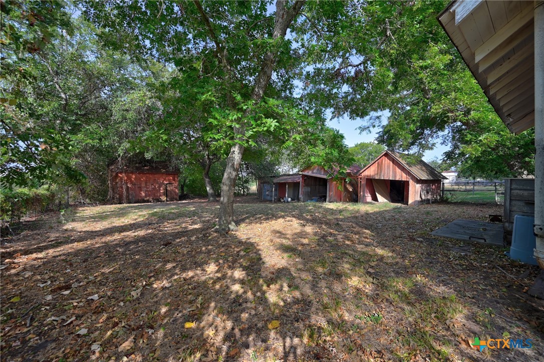 124 S Avenue I Property Photo 18