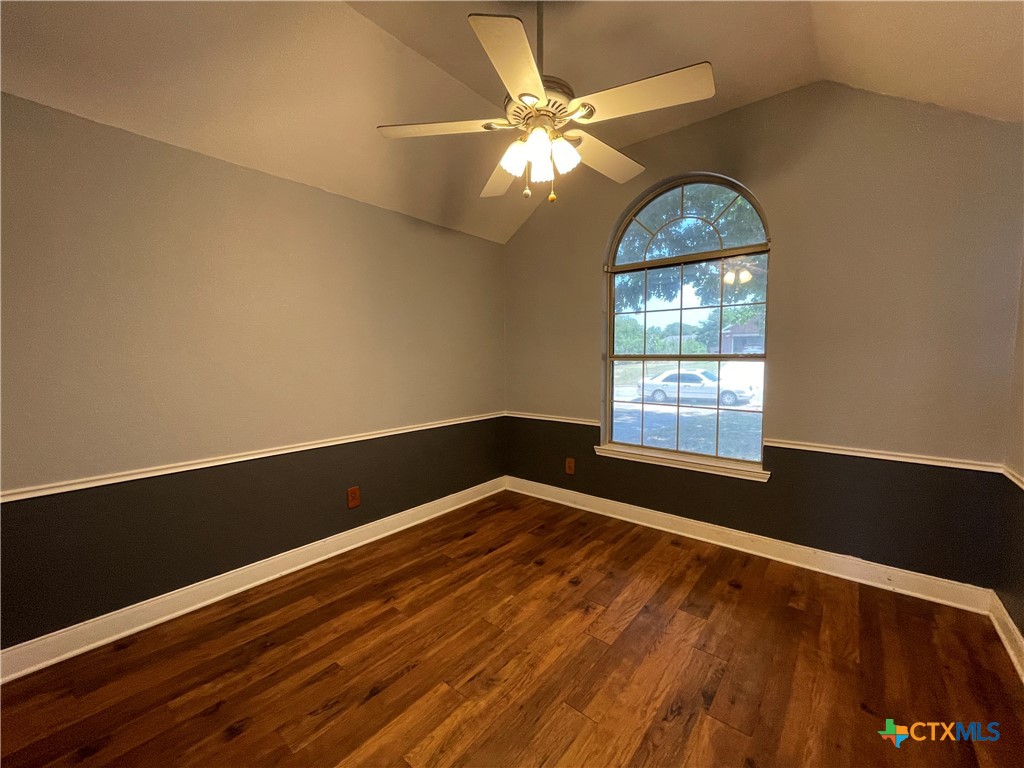 3905 Neches Circle Property Photo 4