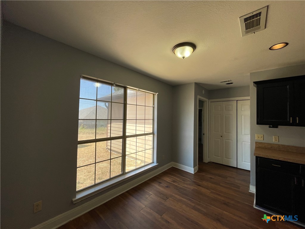 3905 Neches Circle Property Photo 6