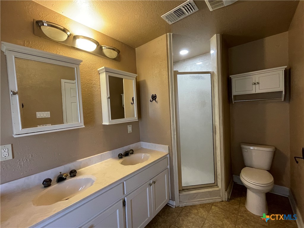 3905 Neches Circle Property Photo 11