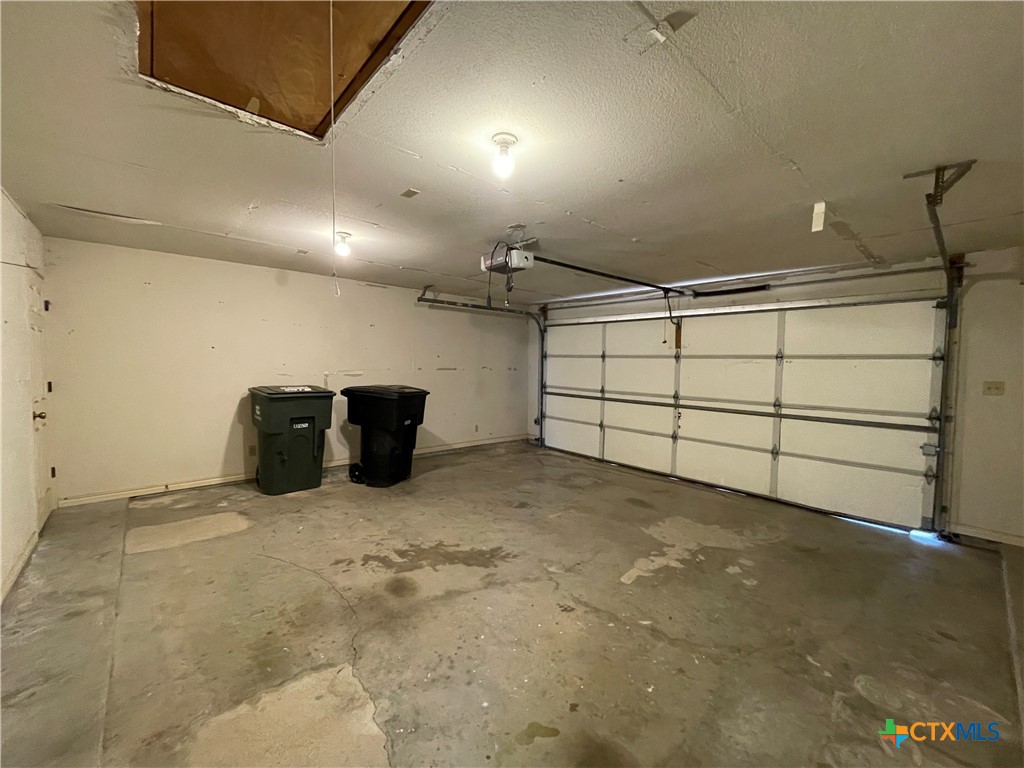 3905 Neches Circle Property Photo 17