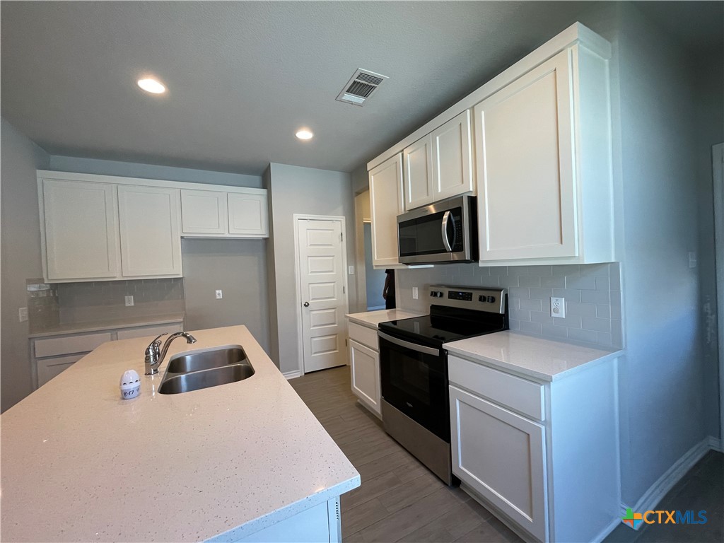 612 Barbary Coast Lane Property Photo 8