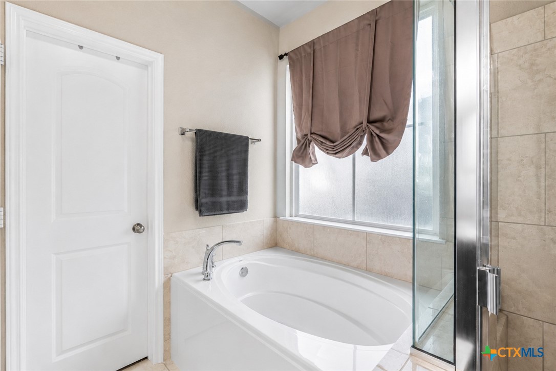 3327 Addison Street Property Photo 23