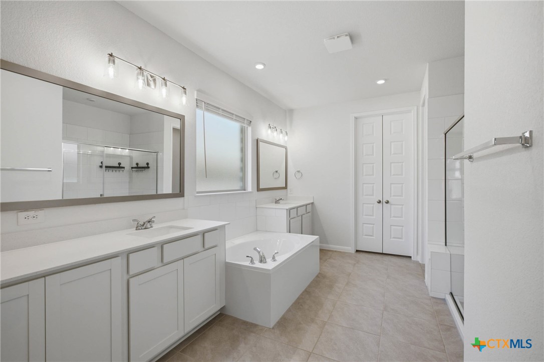 109 Charro Court Property Photo 17
